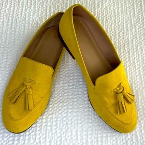 H&M Mustard Yellow Moccasin/ Loafer Size: 37